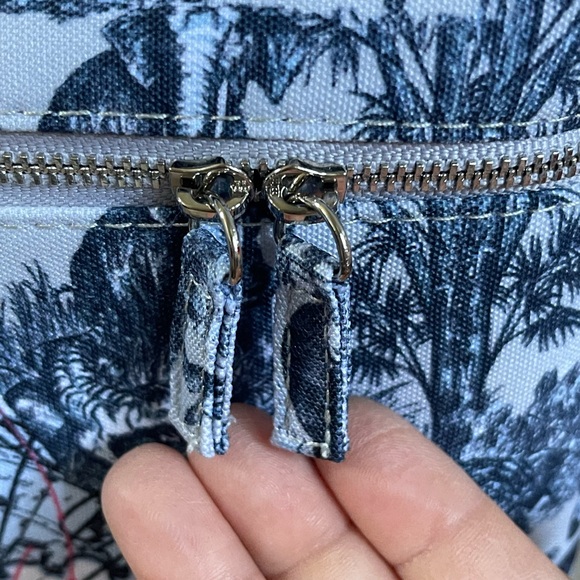 DIOR Beauty Vanity Case With Mirror Around The World Motif 2024 Loyalty … - Picture 4 of 15